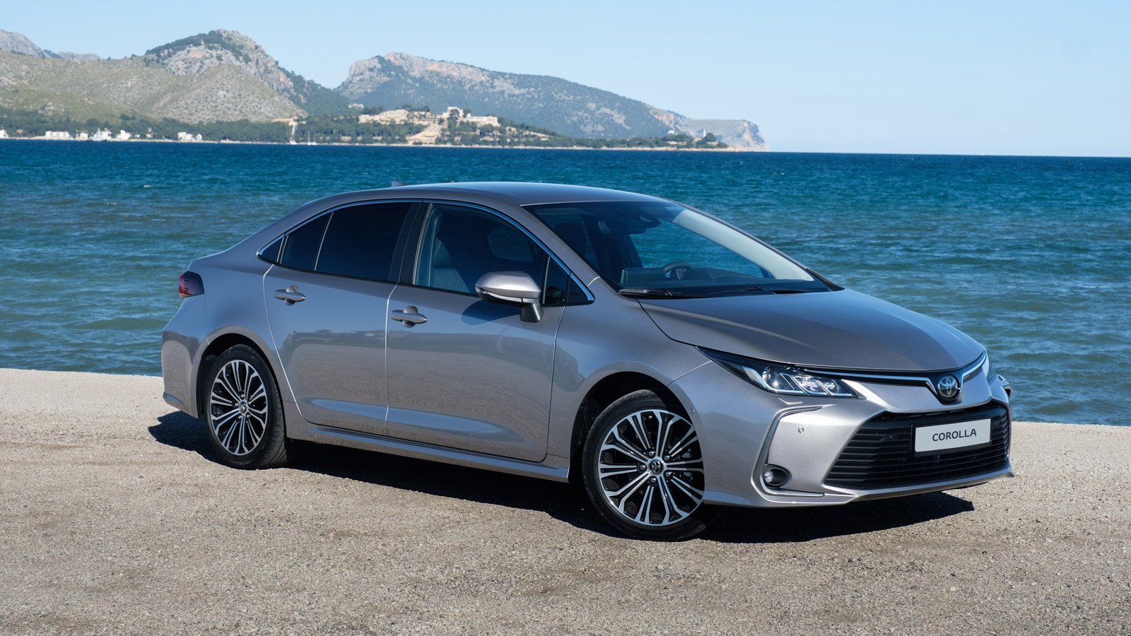 Toyota Corolla 2019: поверхневий огляд нового японського седана - Колумб Трейд