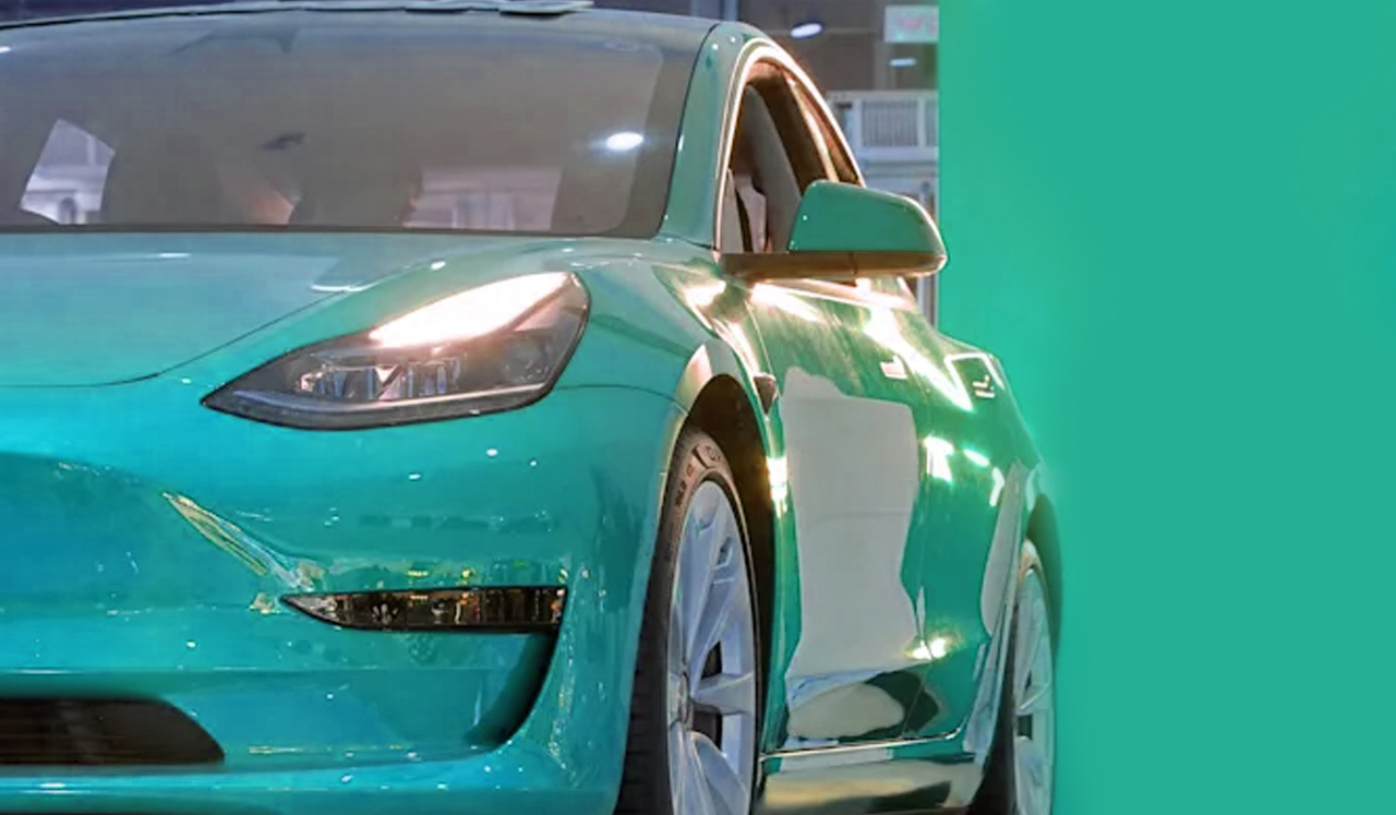 Tesla відкликає півмільйона машин через проблеми зі звуком - Колумб Трейд