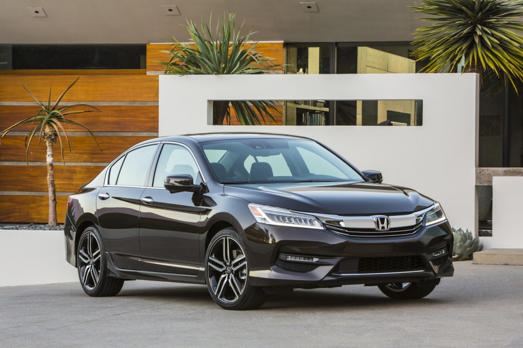 Honda Accord 2016.jpg Honda Accord 2016.jpg