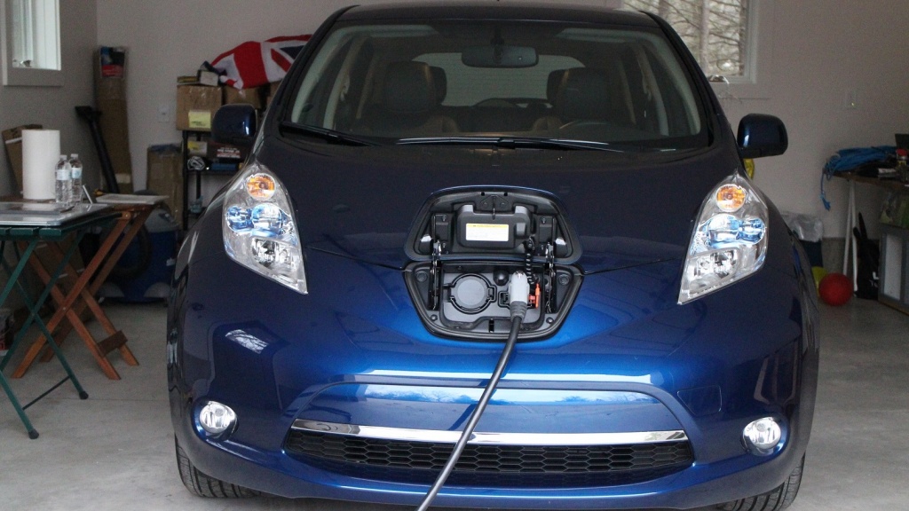 2016-nissan-leaf-sl-hudson-valley-ny-dec-2015_100539558.jpg