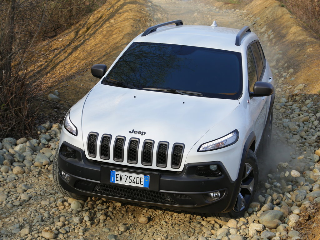 Jeep Cherokee 2016.jpg Jeep Cherokee 2016.jpg