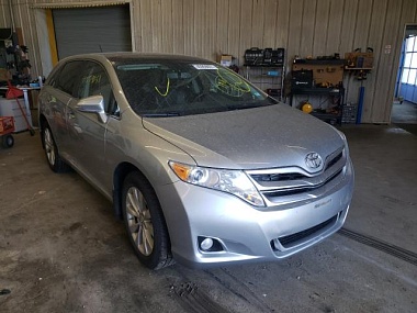TOYOTA VENZA LE 2015