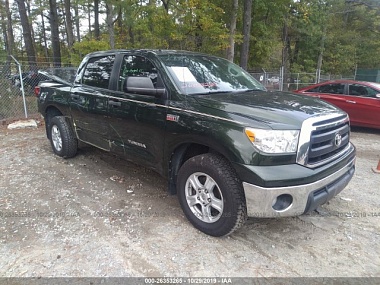 TOYOTA TUNDRA CREWMAX SR5 2013