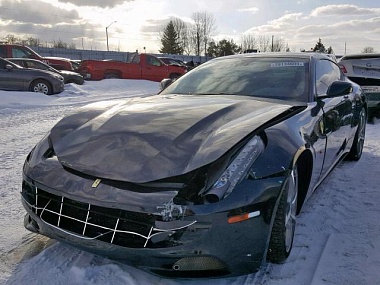 FERRARI FF