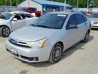 FORD FOCUS SE 2011