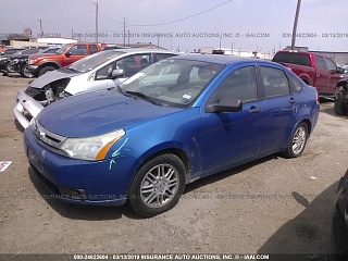 FORD FOCUS SE 2011